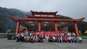 純陽教育基金會與OOSS呂祖丹道密訓拱南宮大合照